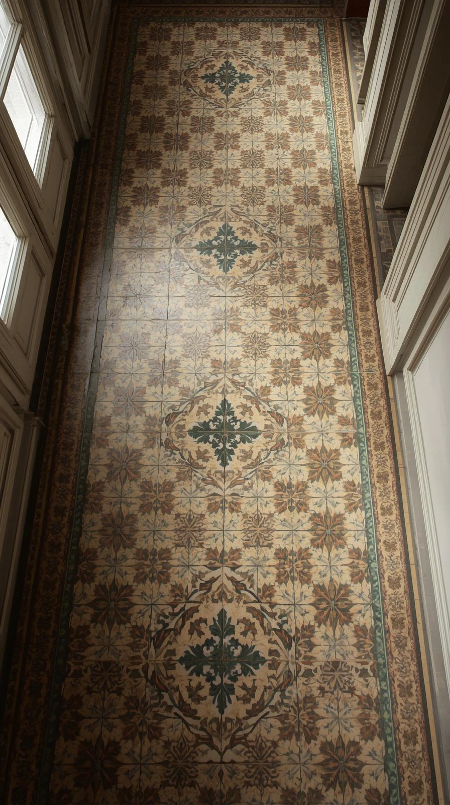 Le Carrelage À Motifs Anciens Préservé